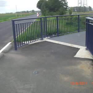 Hier wurde der Poller auf dem Radweg nach Sechtem entfernt.